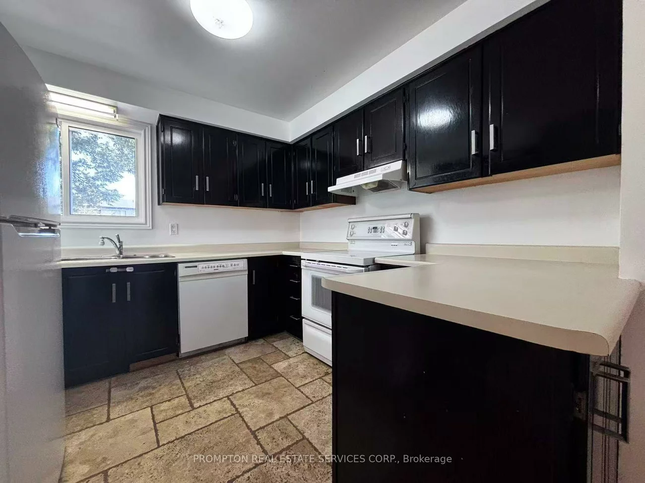 22, Poplar, Aurora Highlands, Aurora