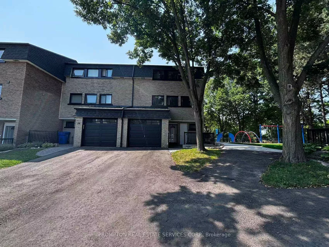 22, Poplar, Aurora Highlands, Aurora
