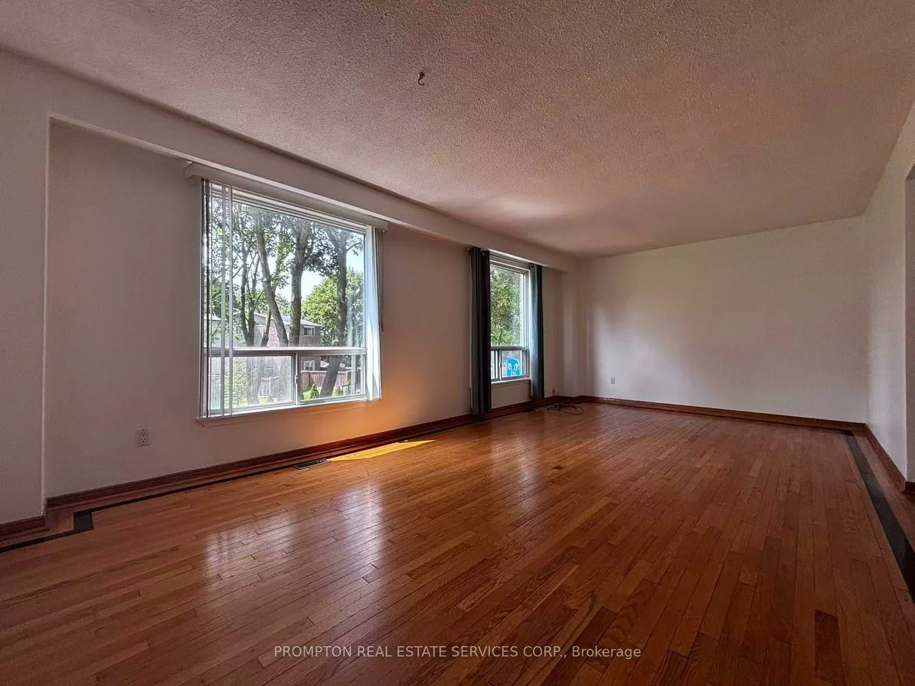 22, Poplar, Aurora Highlands, Aurora