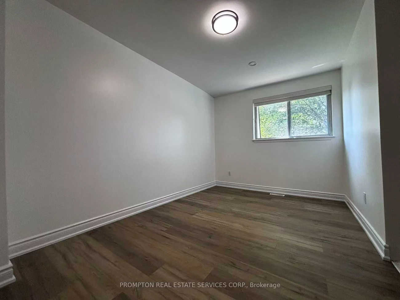 22, Poplar, Aurora Highlands, Aurora