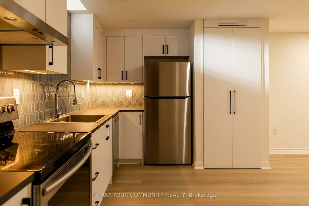 241, Orchards Heights, Aurora Heights, Aurora