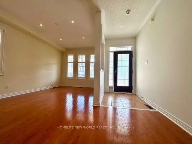 30, Chippingwood, Bayview Wellington, Aurora