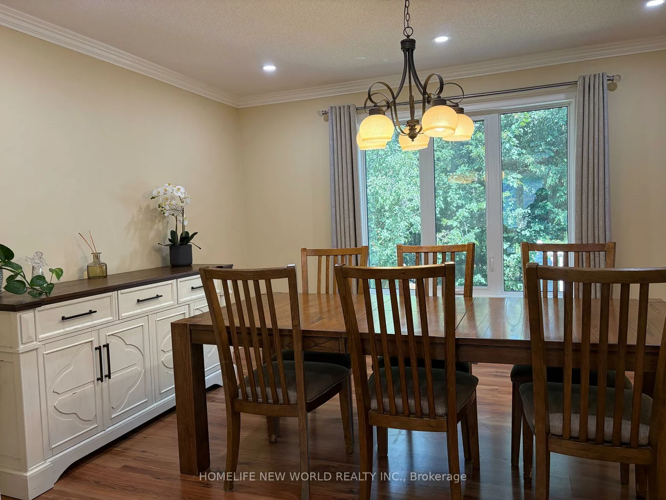 23, Lacey, Aurora Heights, Aurora