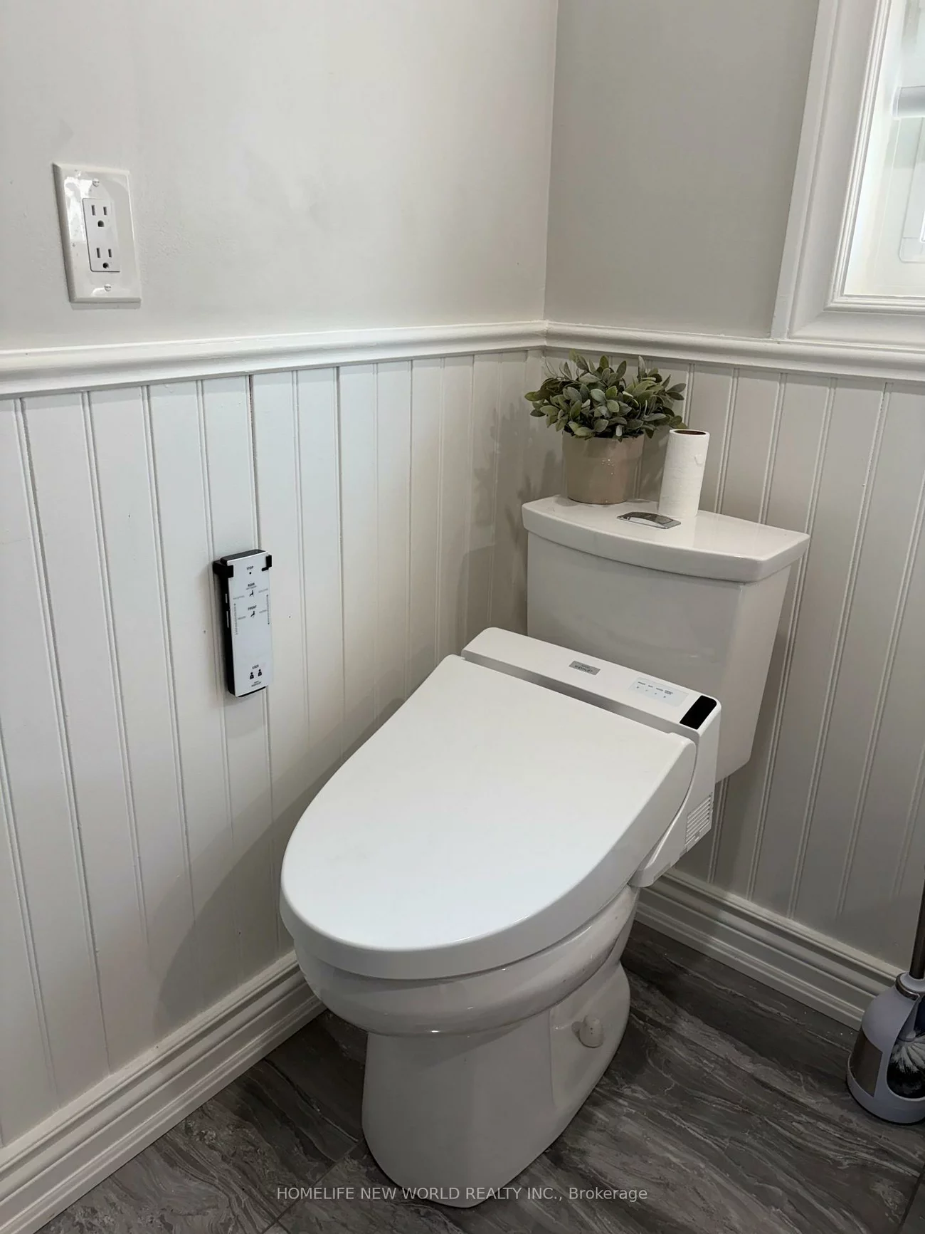 23, Lacey, Aurora Heights, Aurora