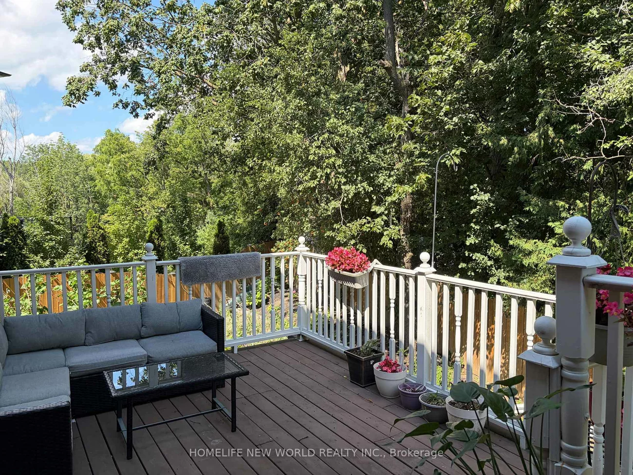 23, Lacey, Aurora Heights, Aurora
