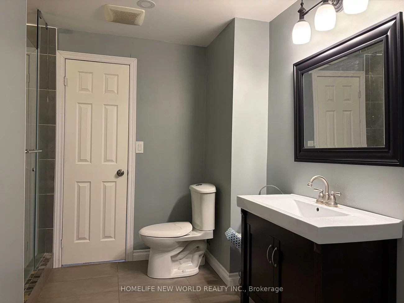 23, Lacey, Aurora Heights, Aurora