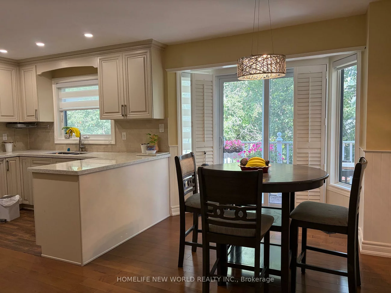 23, Lacey, Aurora Heights, Aurora