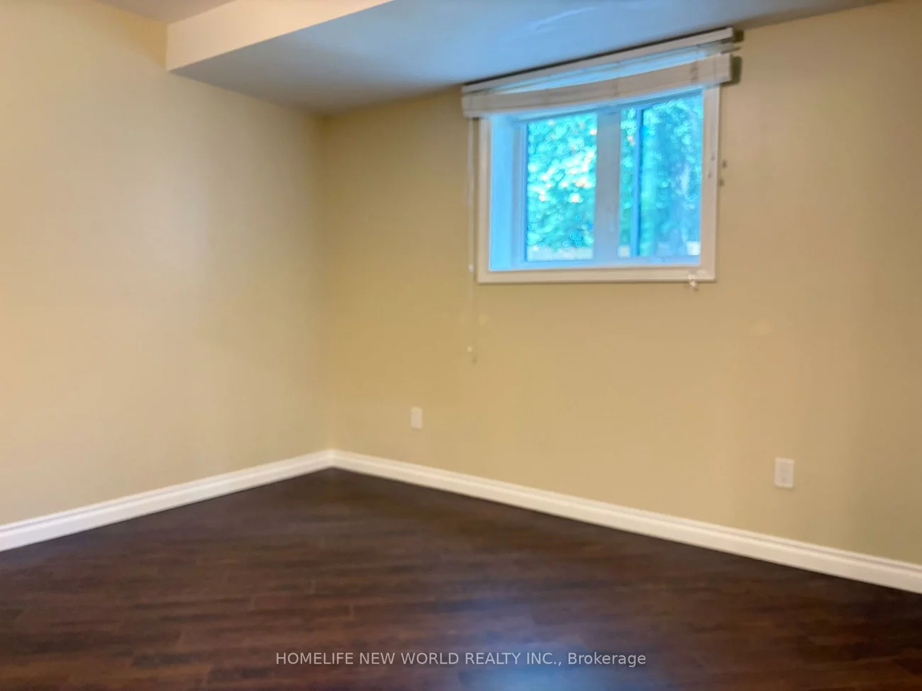 23, Lacey, Aurora Heights, Aurora