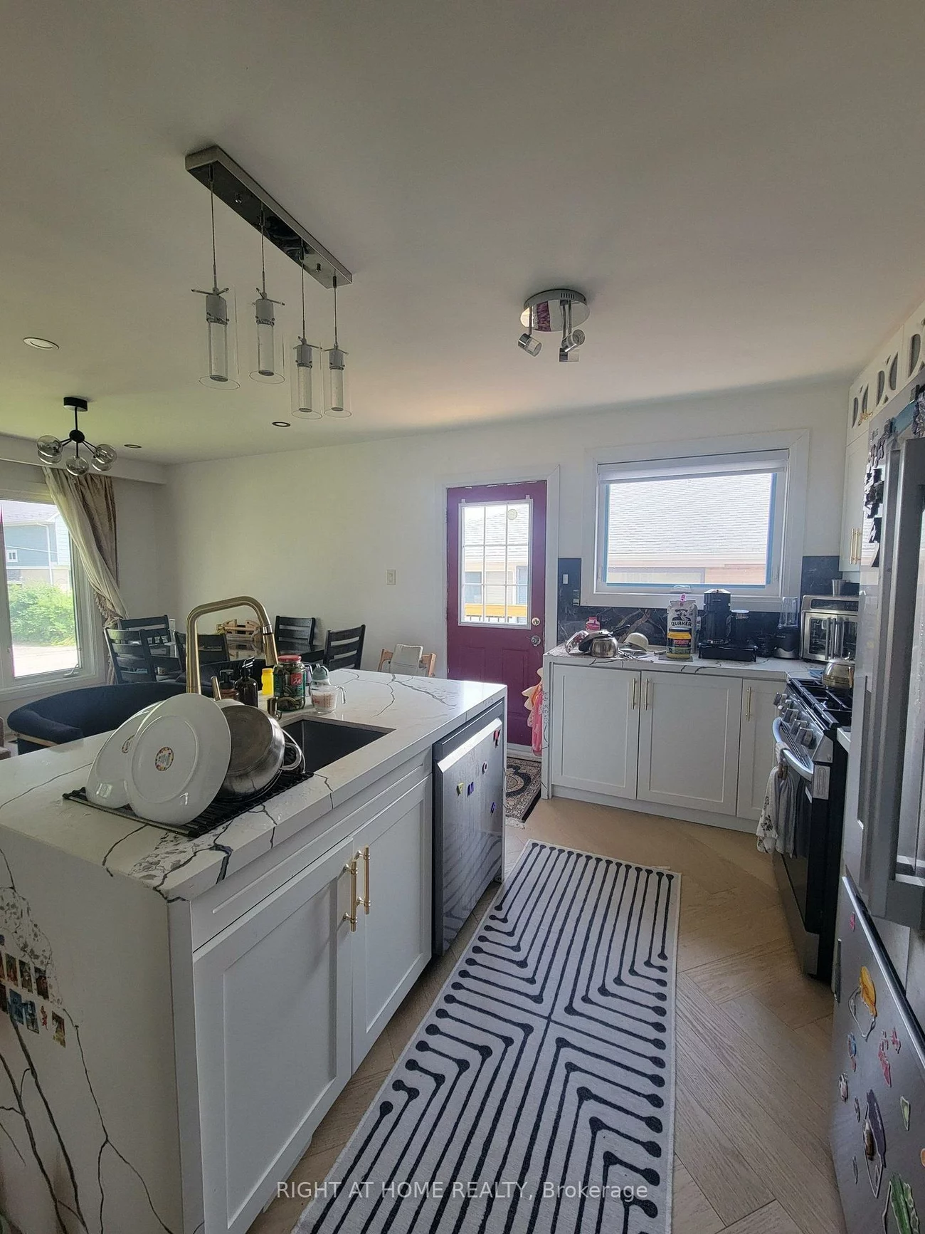 1, Huron, Aurora Heights, Aurora