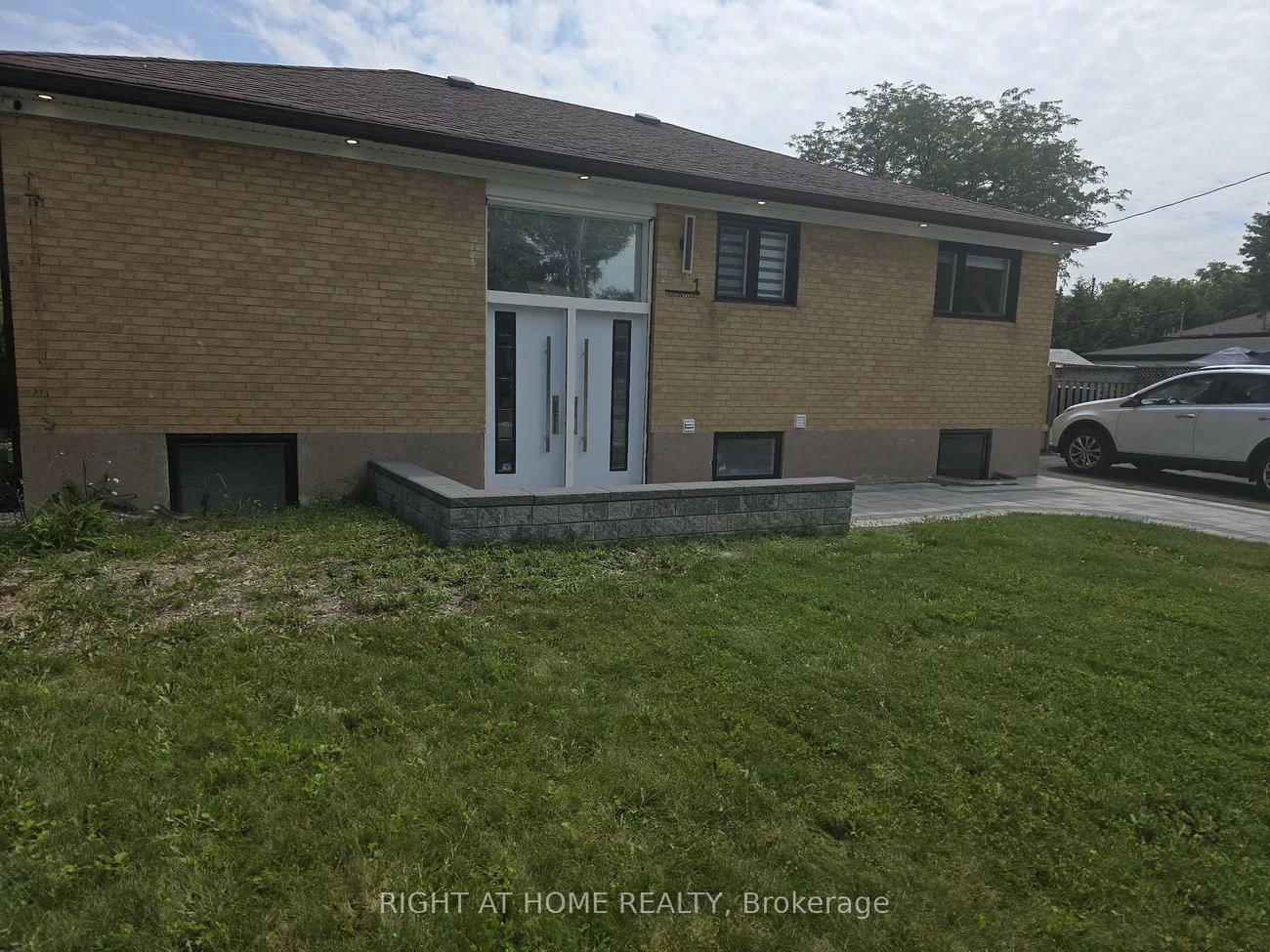 1, Huron, Aurora Heights, Aurora