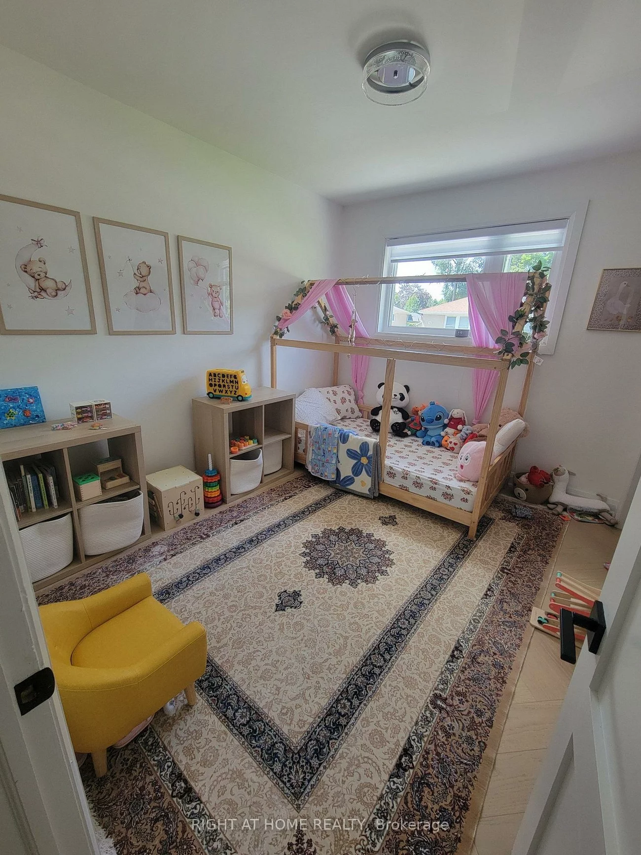 1, Huron, Aurora Heights, Aurora