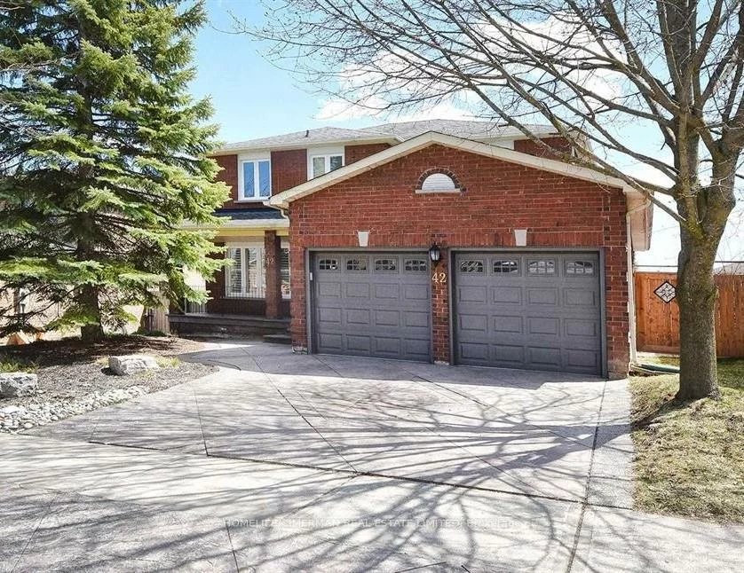 42, Lensmith, Aurora Highlands, Aurora
