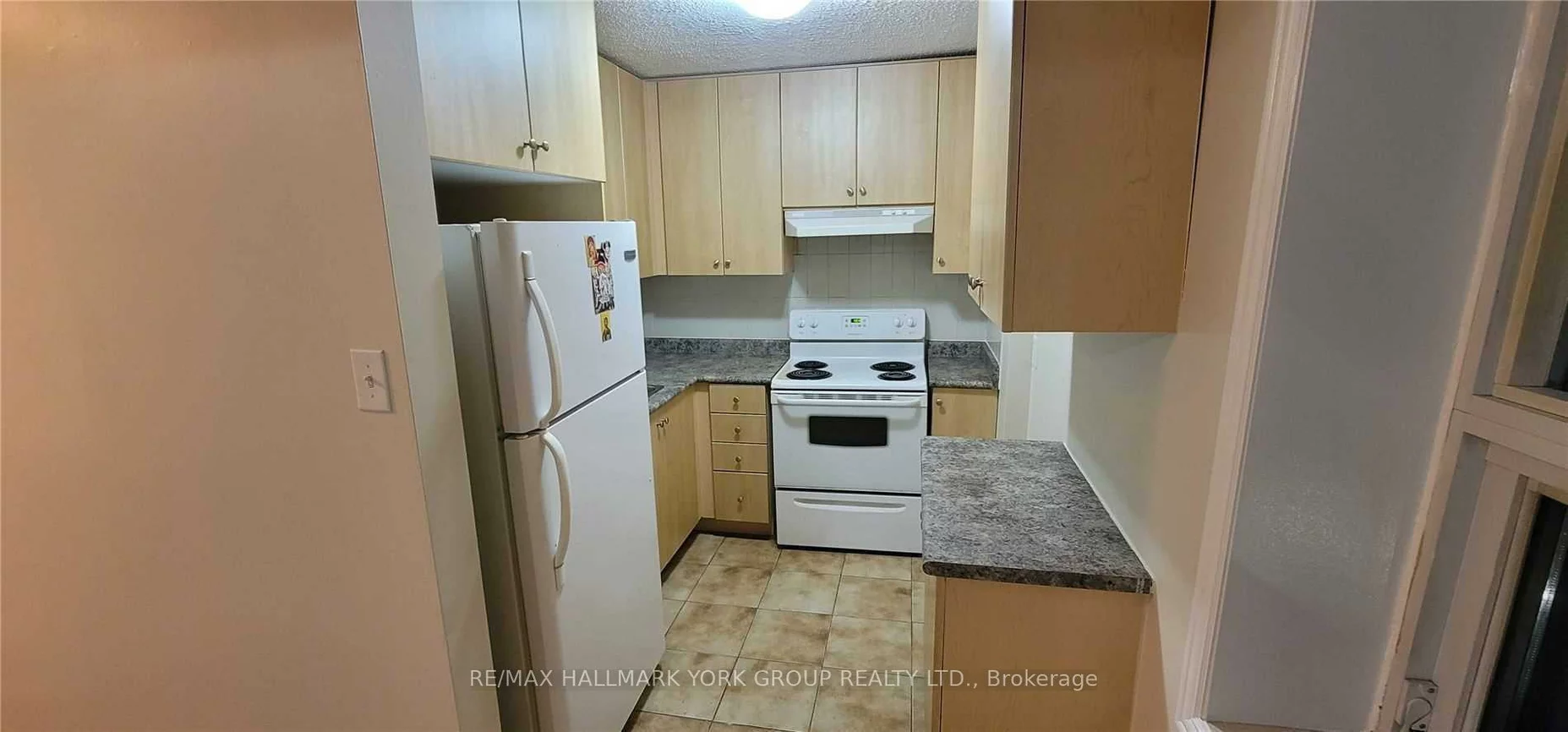 14, Wellington, Aurora Village, Aurora