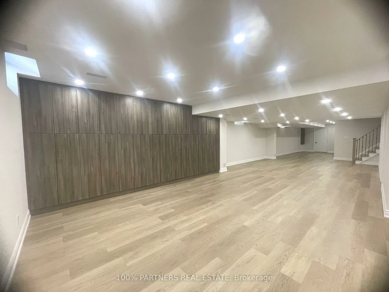 117, Botelho, Bayview Southeast, Aurora