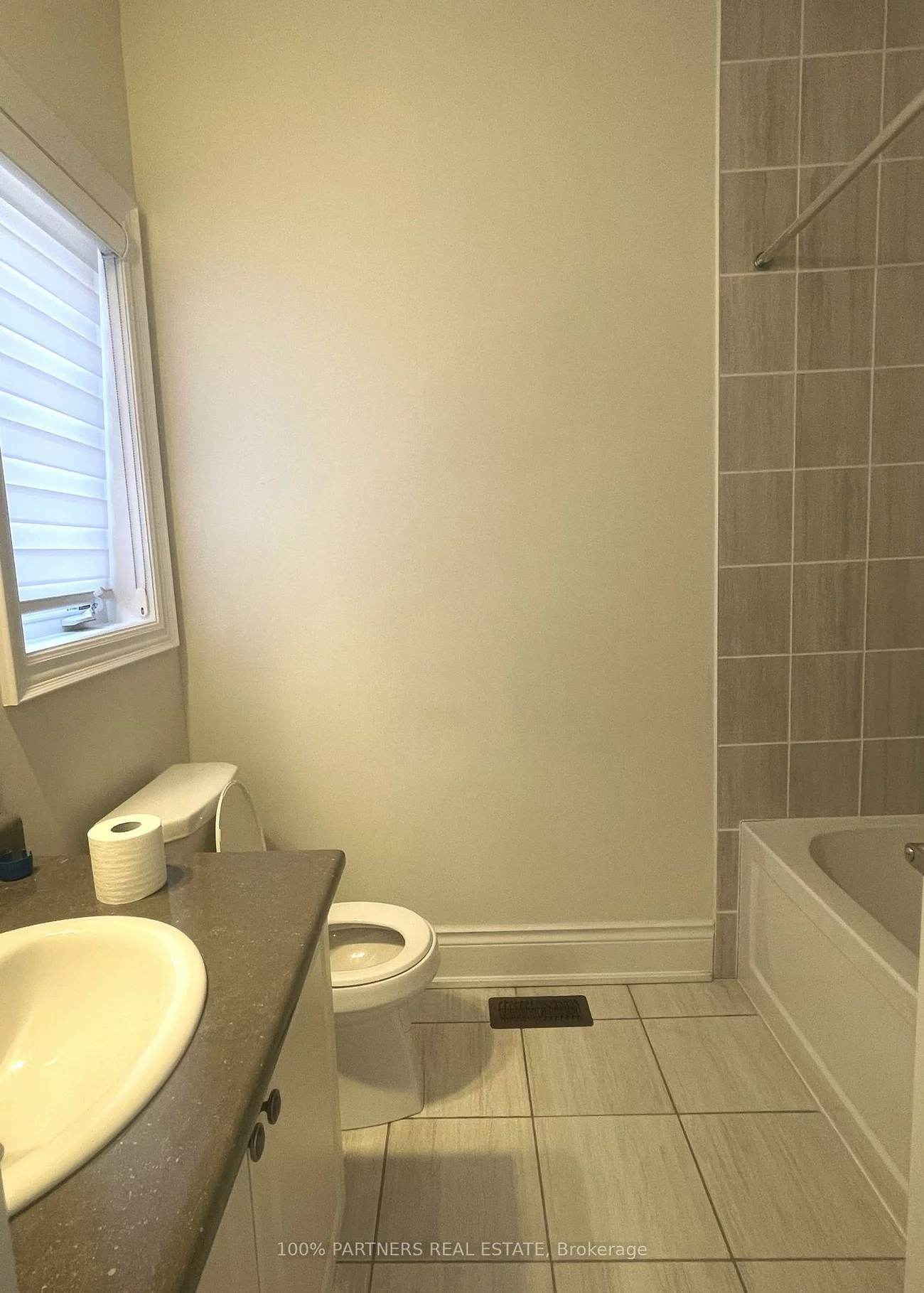 117, Botelho, Bayview Southeast, Aurora