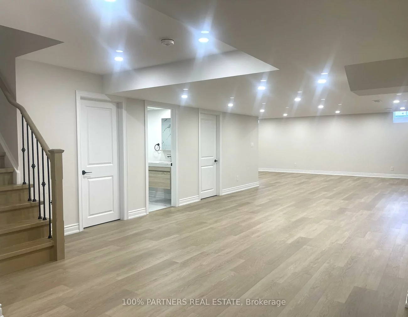 117, Botelho, Bayview Southeast, Aurora