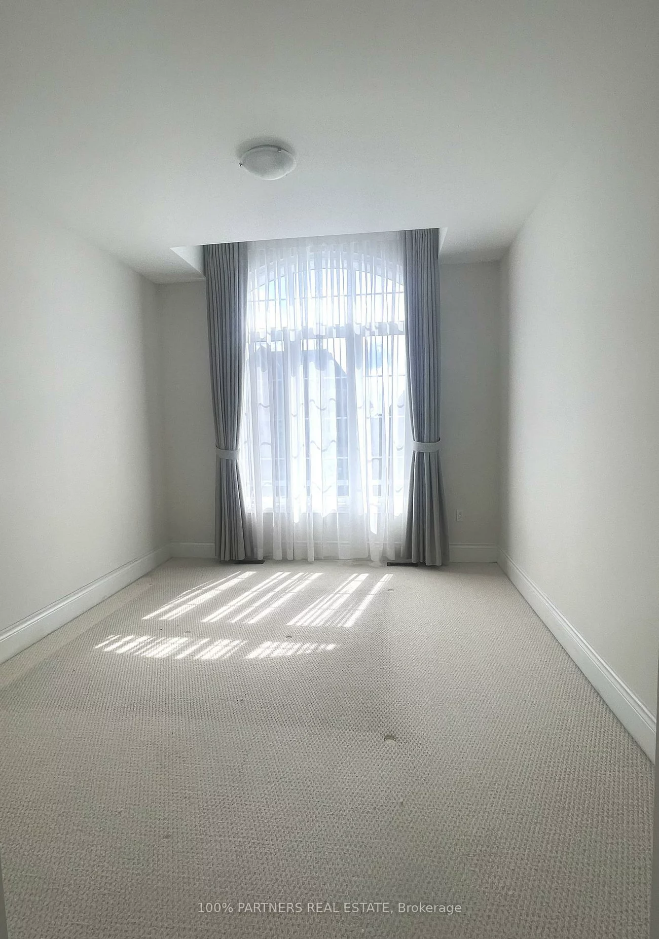 117, Botelho, Bayview Southeast, Aurora