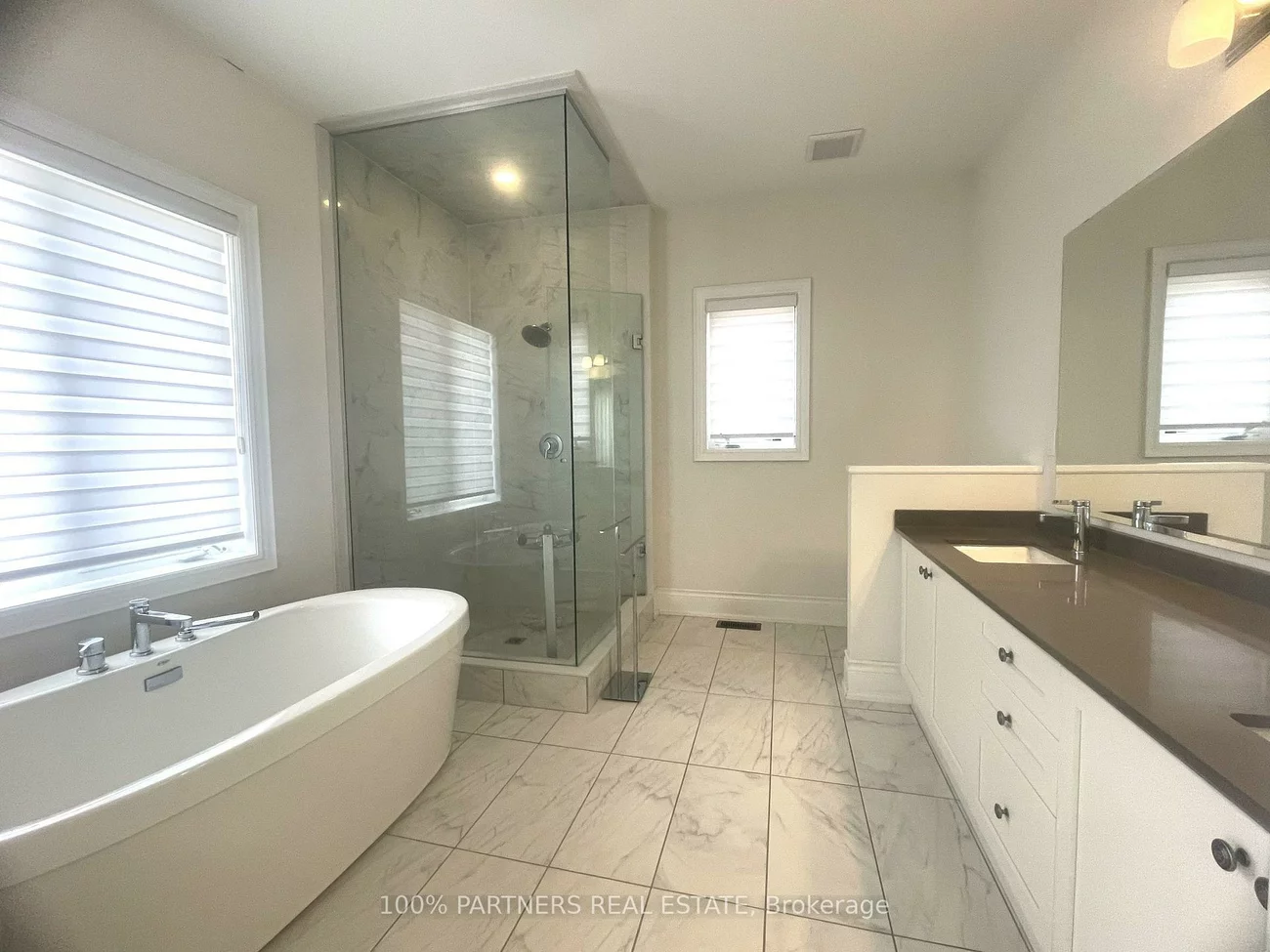 117, Botelho, Bayview Southeast, Aurora