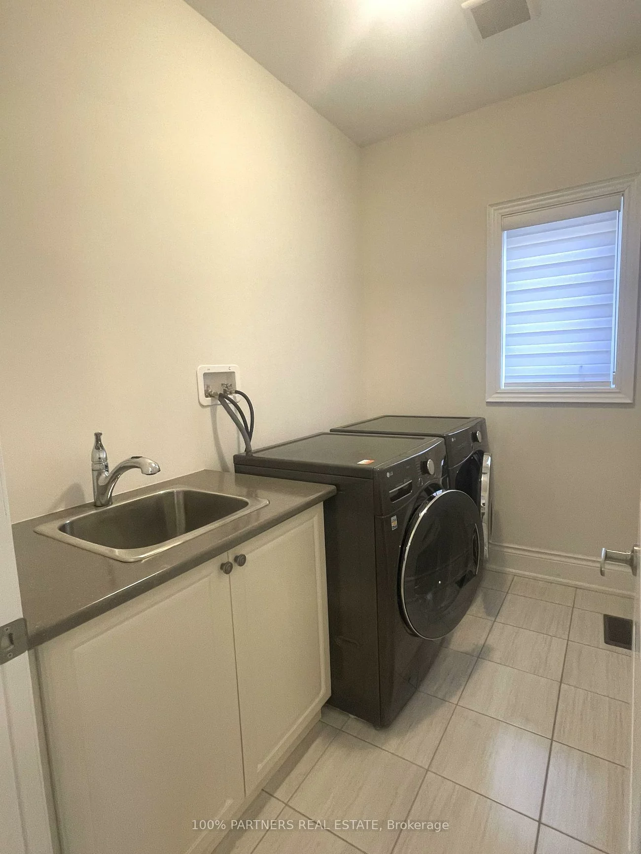 117, Botelho, Bayview Southeast, Aurora