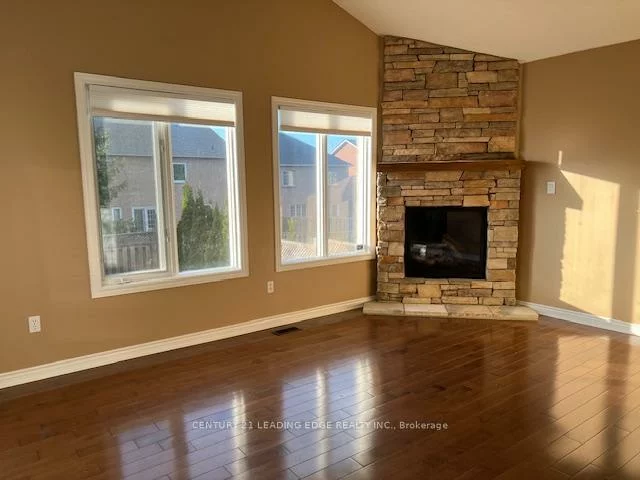 180, Stone, Aurora Grove, Aurora