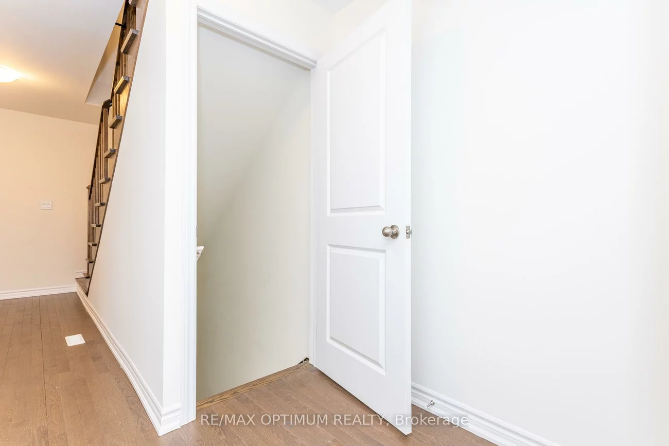 15, Gunton, Bayview Northeast, Aurora