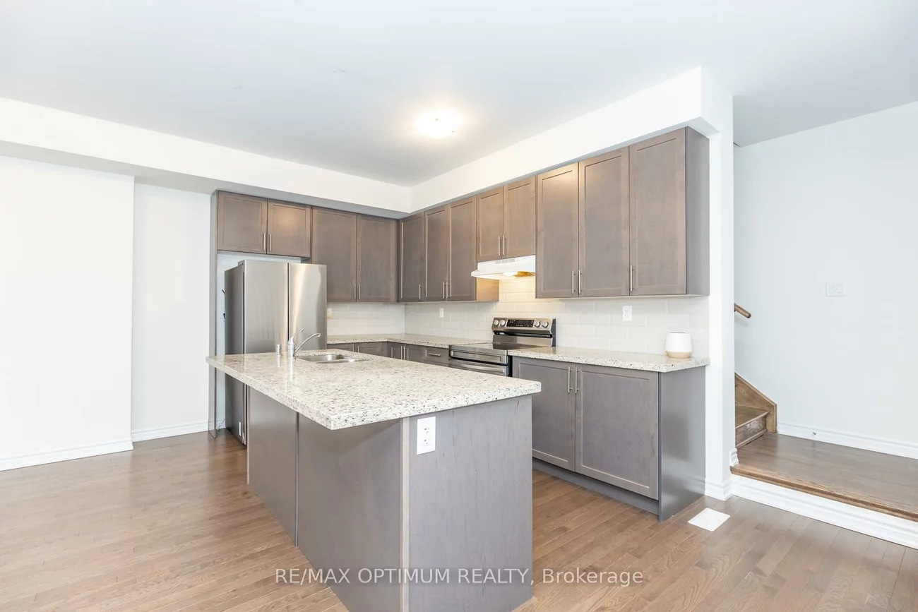 15, Gunton, Bayview Northeast, Aurora