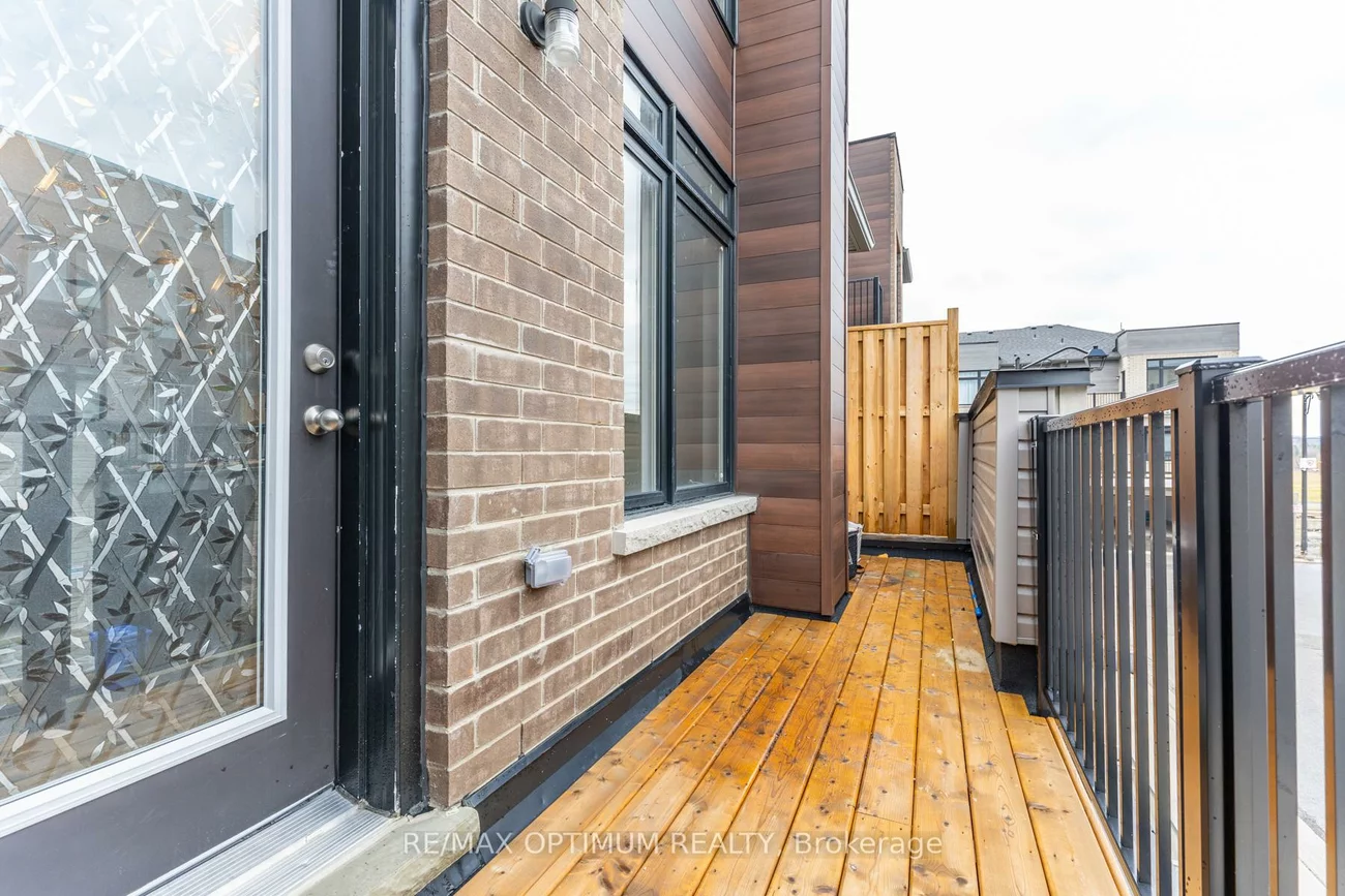 15, Gunton, Bayview Northeast, Aurora