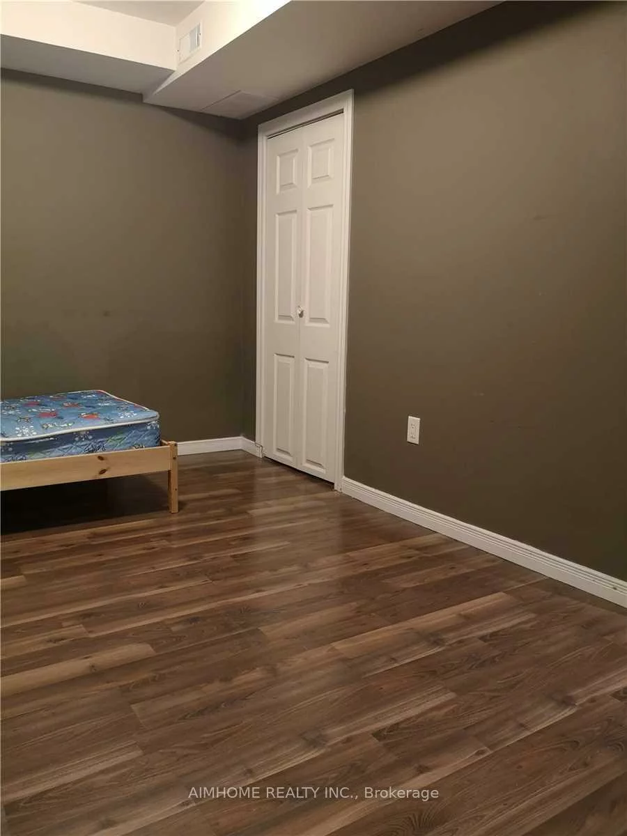 28, Martell, Bayview Northeast, Aurora