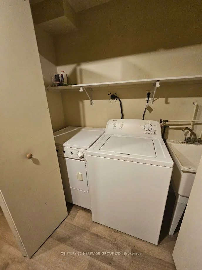 71, Primeau, Aurora Grove, Aurora