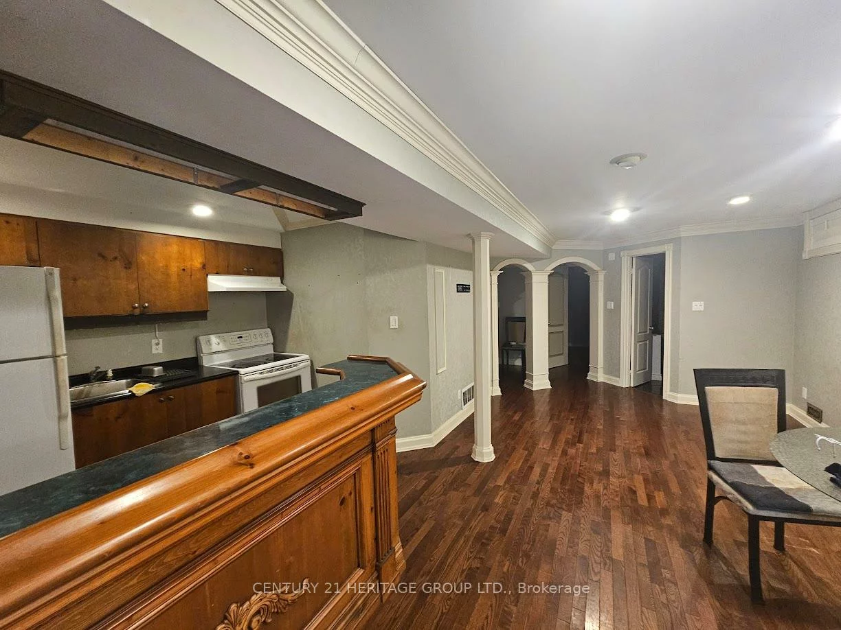 71, Primeau, Aurora Grove, Aurora