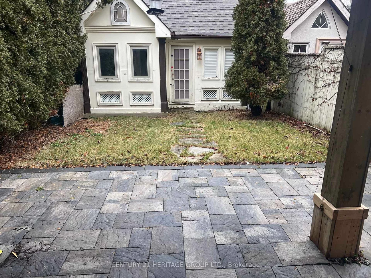 71, Primeau, Aurora Grove, Aurora