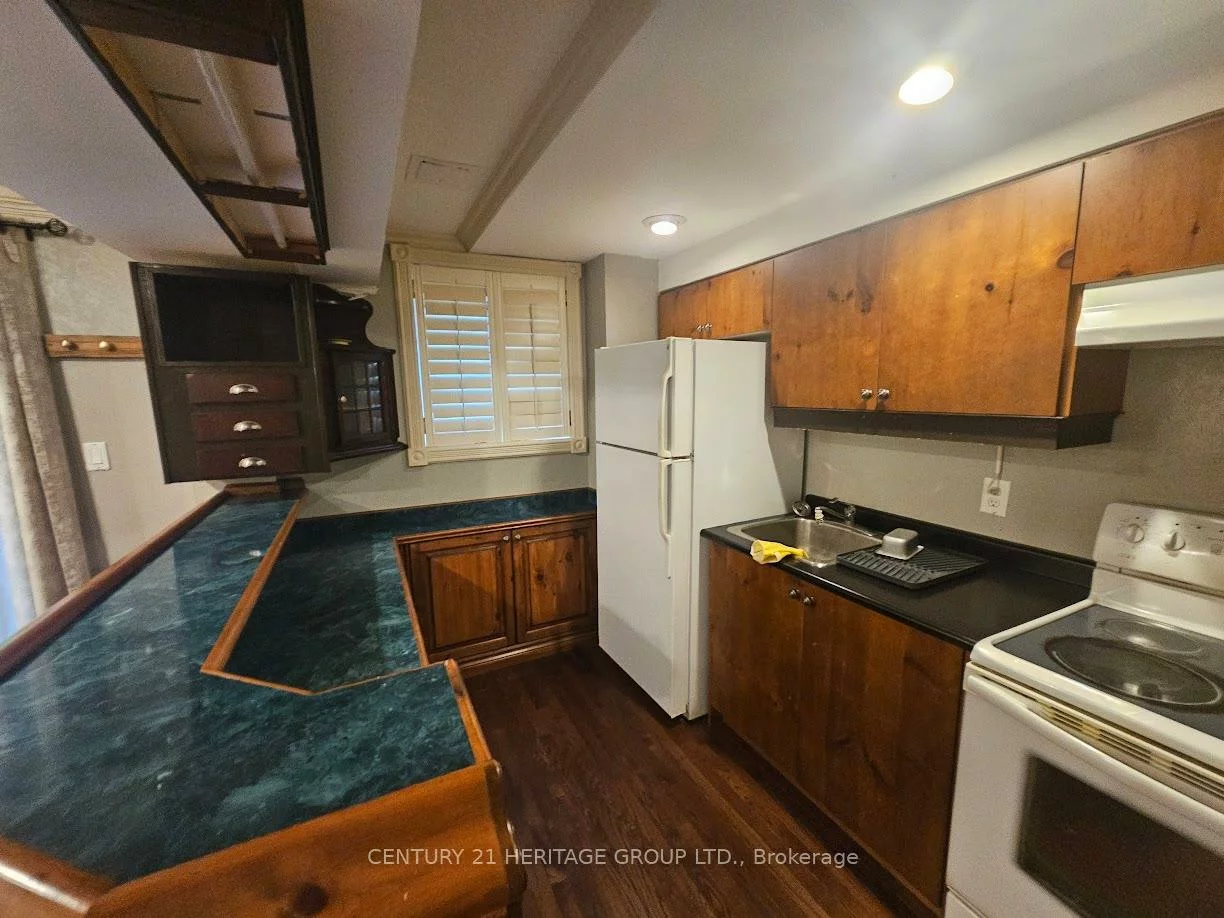 71, Primeau, Aurora Grove, Aurora