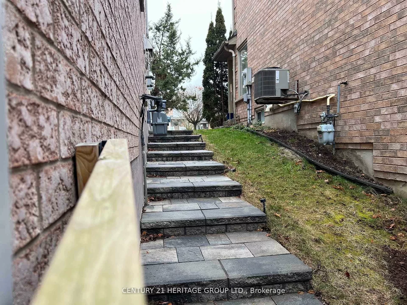71, Primeau, Aurora Grove, Aurora