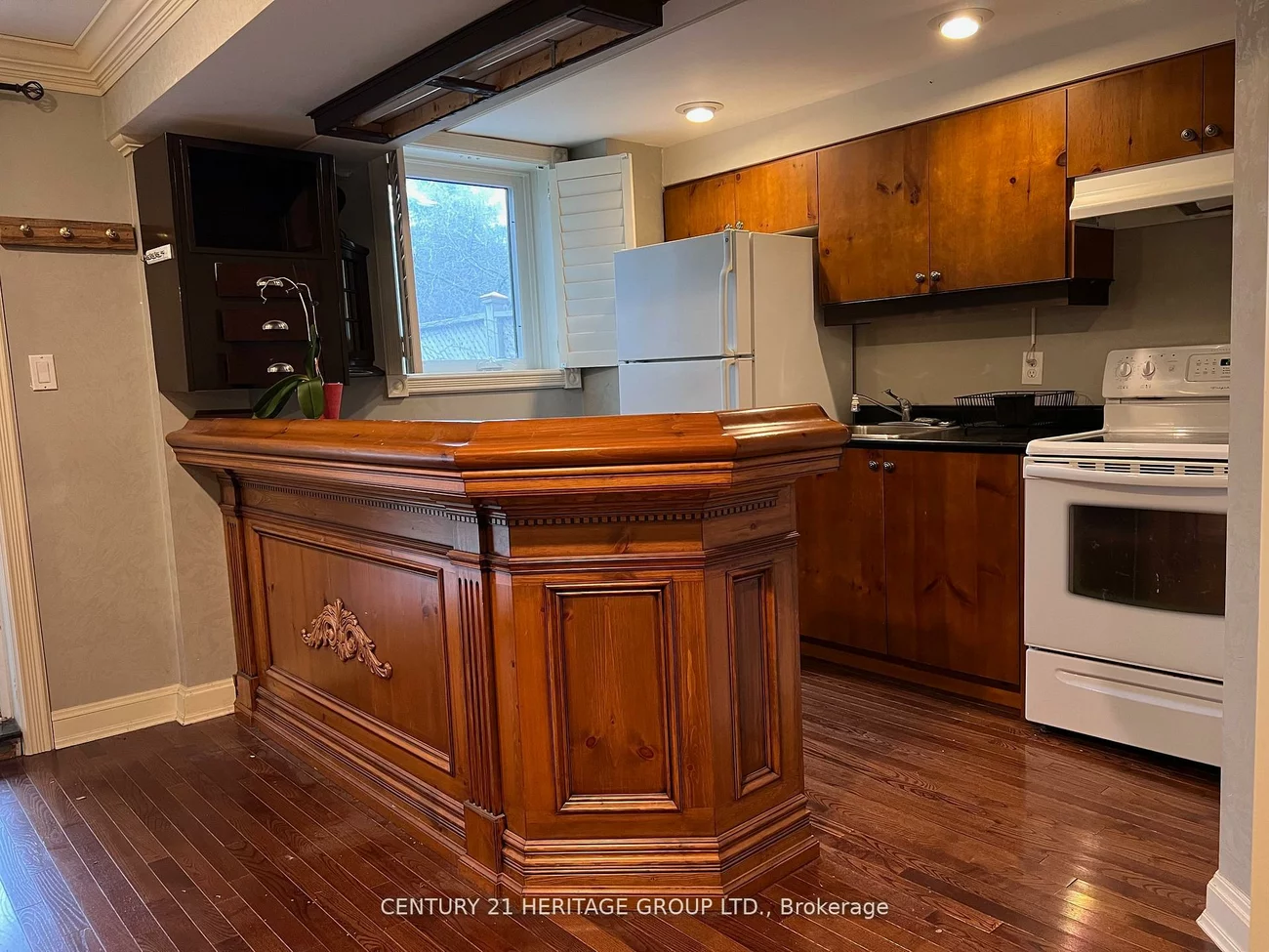 71, Primeau, Aurora Grove, Aurora