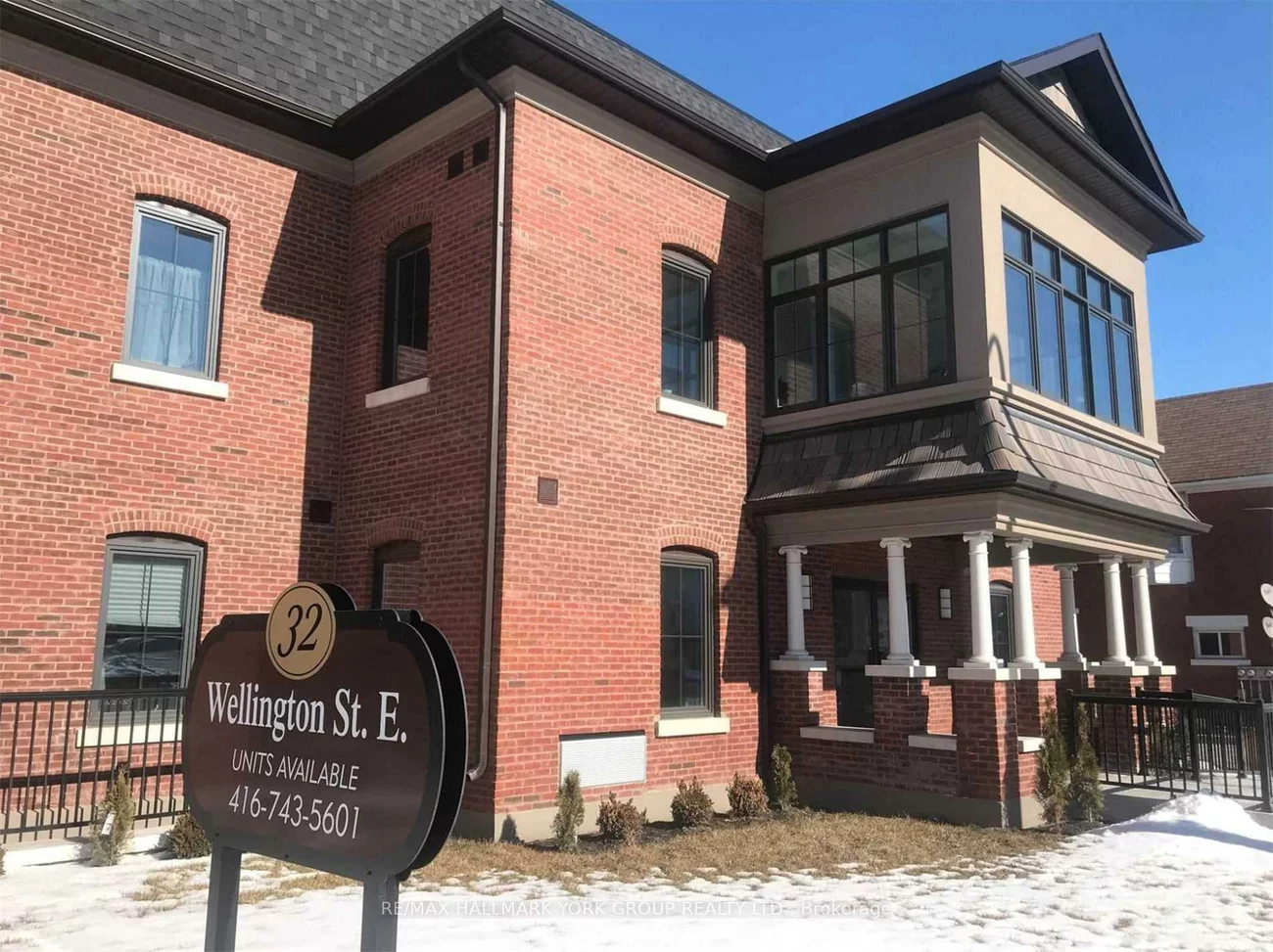 32, Wellington, Aurora Village, Aurora