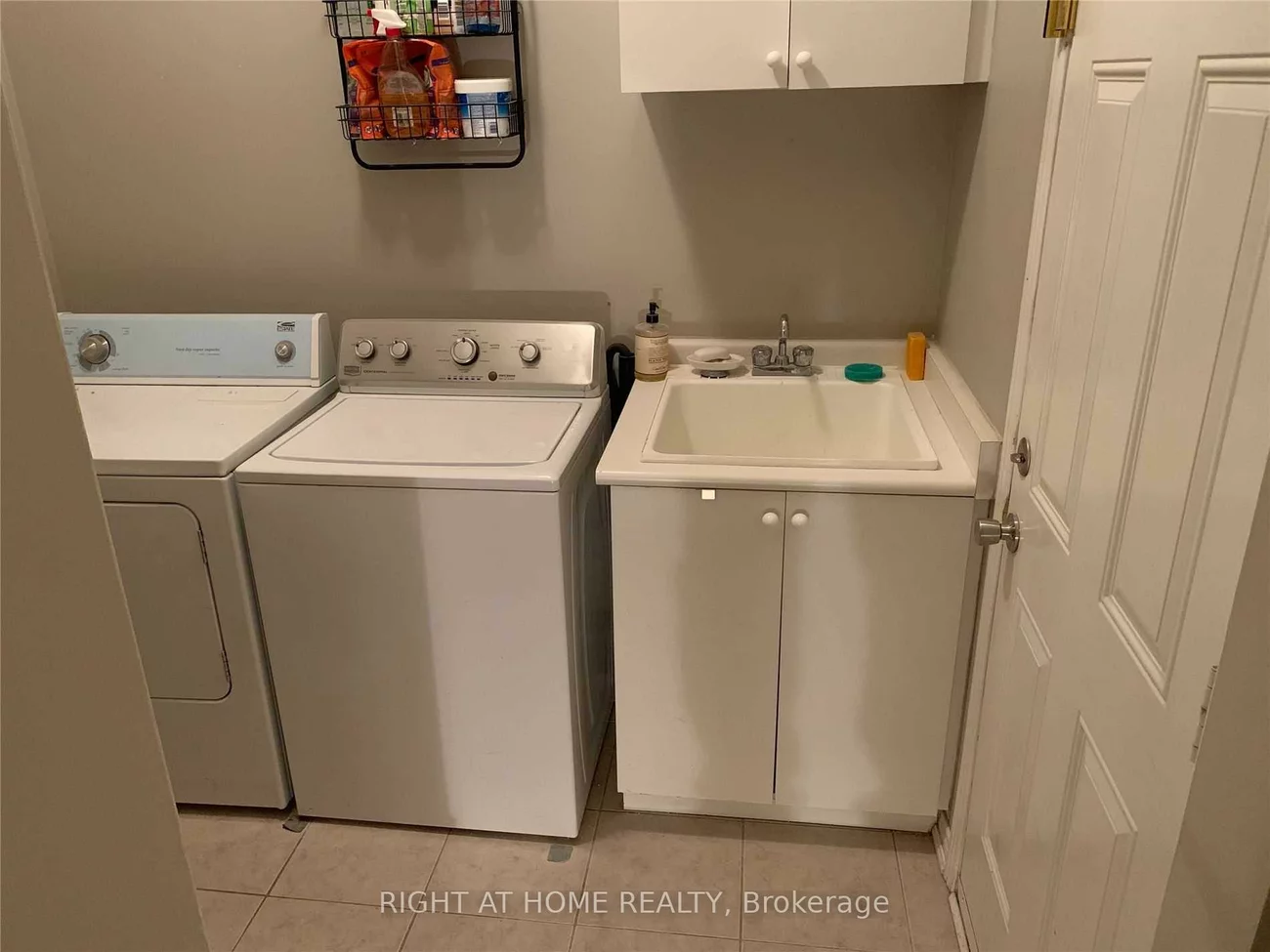 83, Lewis Honey, Bayview Northeast, Aurora