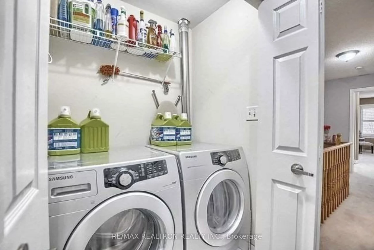 31, Baywell, Bayview Wellington, Aurora