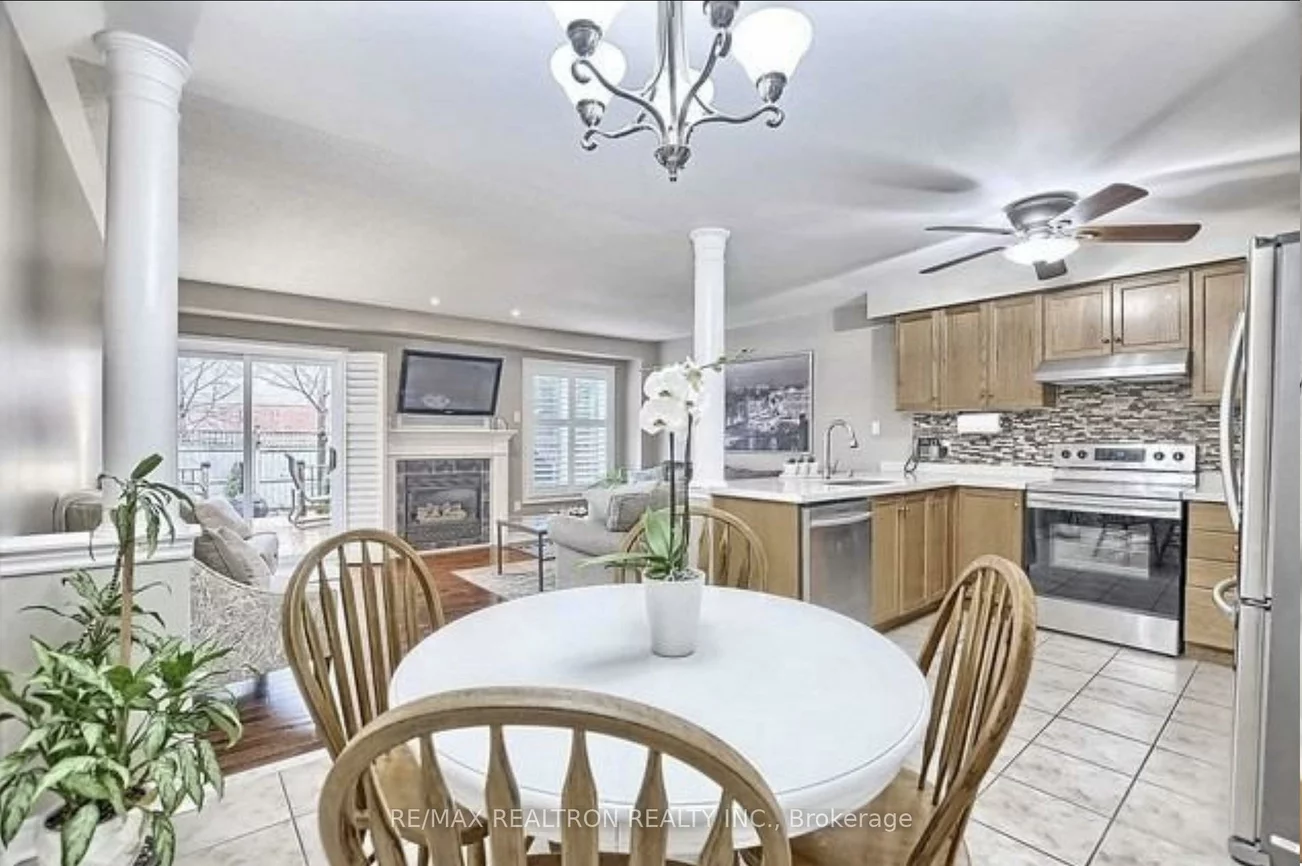 31, Baywell, Bayview Wellington, Aurora