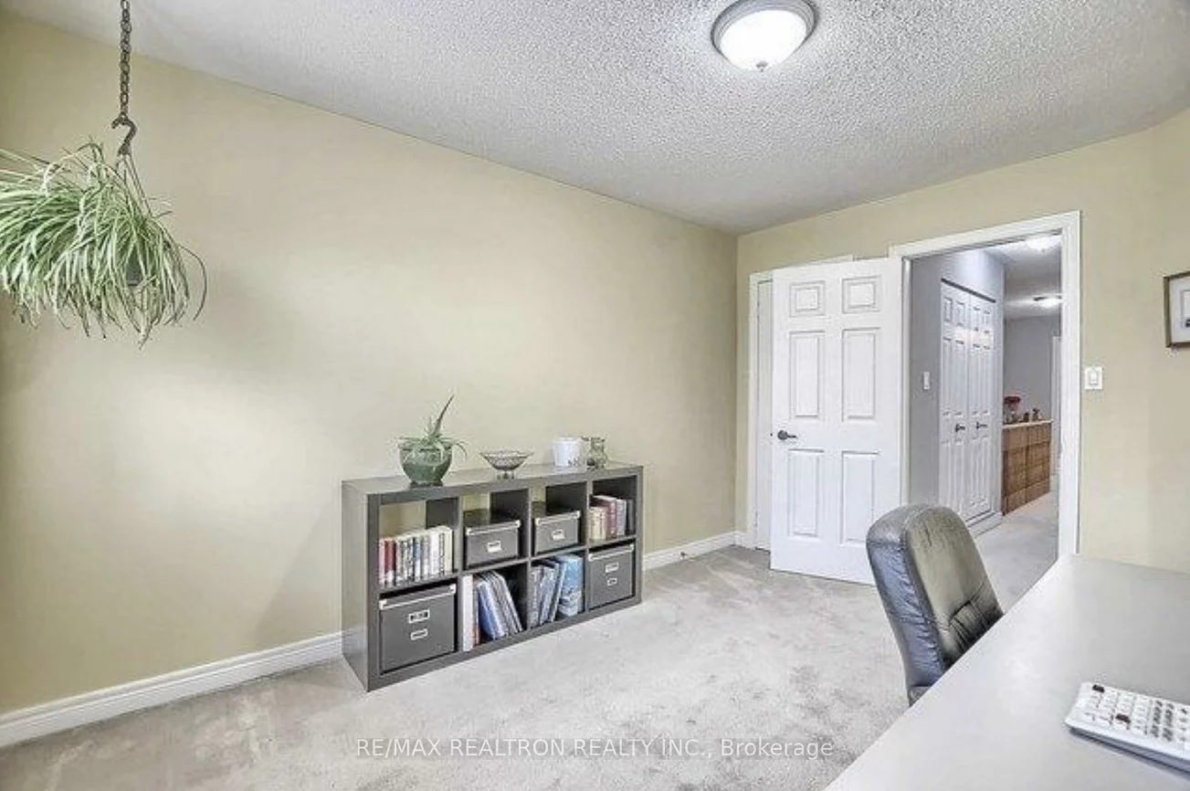 31, Baywell, Bayview Wellington, Aurora