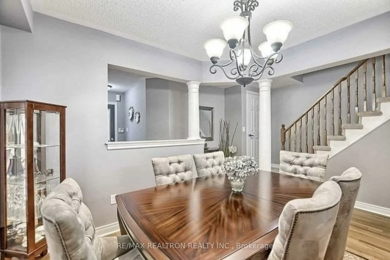 31, Baywell, Bayview Wellington, Aurora