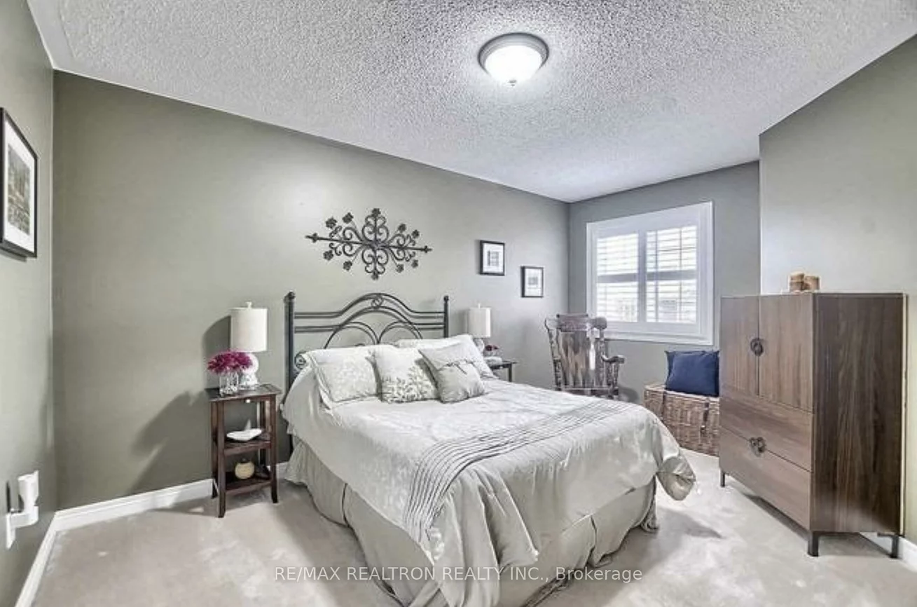 31, Baywell, Bayview Wellington, Aurora