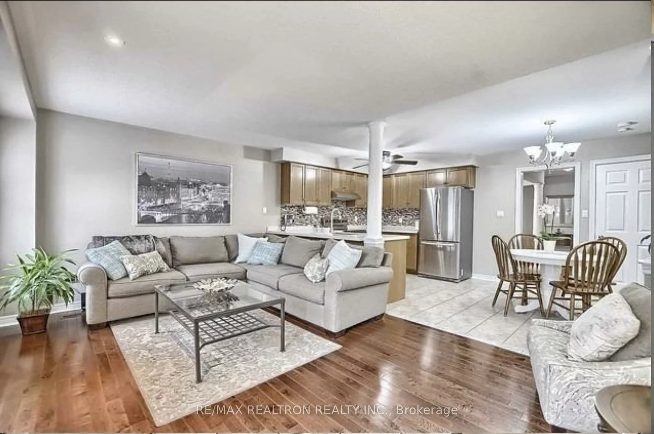 31, Baywell, Bayview Wellington, Aurora
