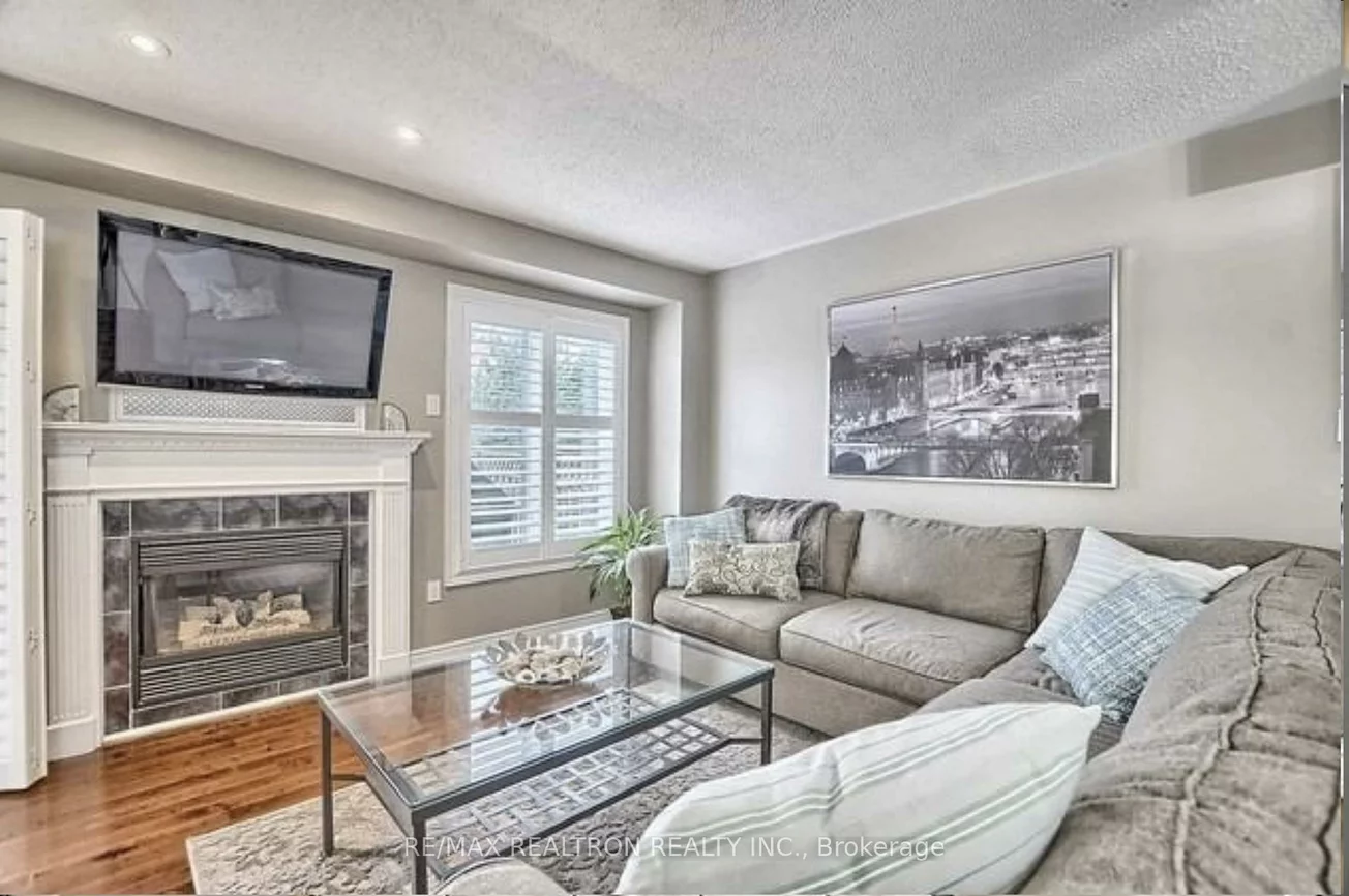 31, Baywell, Bayview Wellington, Aurora