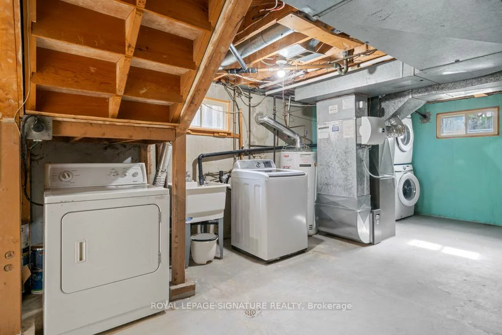 12, Davidson, Aurora Heights, Aurora