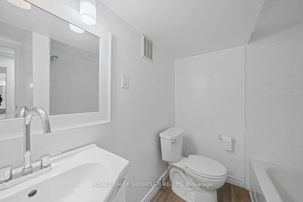 12, Davidson, Aurora Heights, Aurora