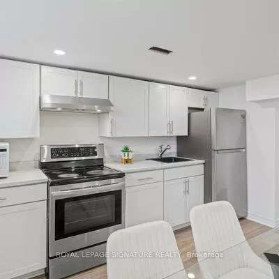 12, Davidson, Aurora Heights, Aurora