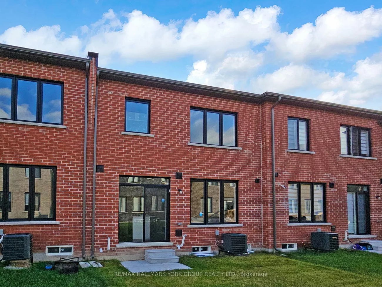 42, Blick, Bayview Northeast, Aurora