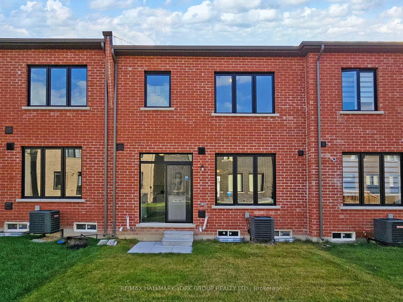 42, Blick, Bayview Northeast, Aurora