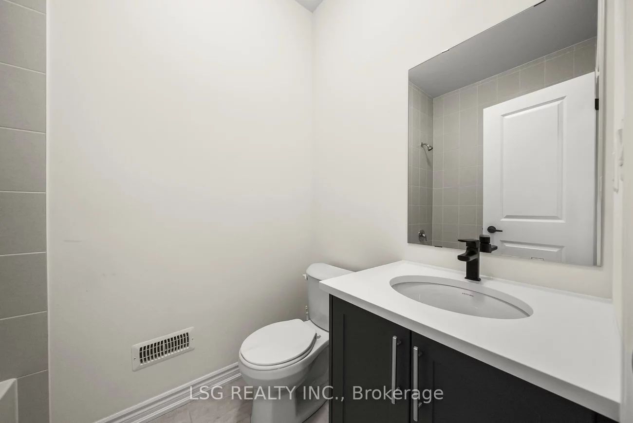 153, Blick, Bayview Wellington, Aurora