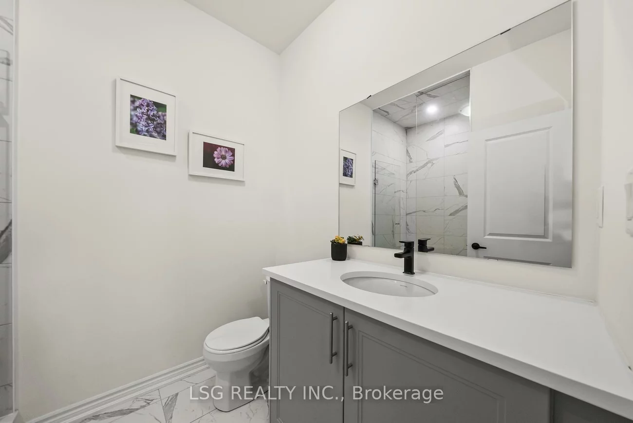 153, Blick, Bayview Wellington, Aurora